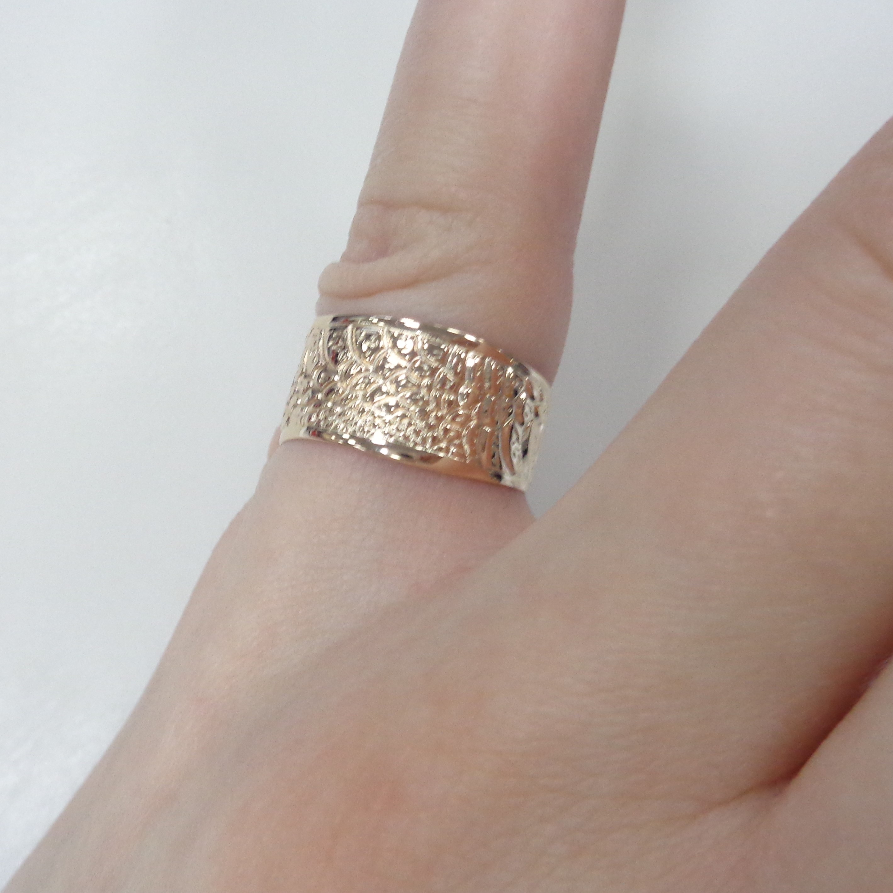 Кольцо из золота